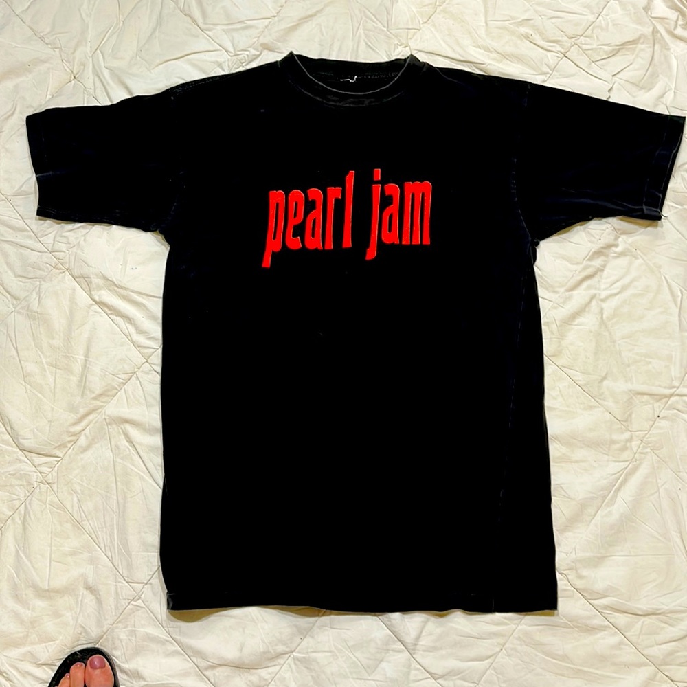 Vintage Pearl Jam tshirt